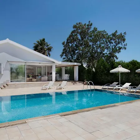 Villa Garden Luxury Dasaki Achnas